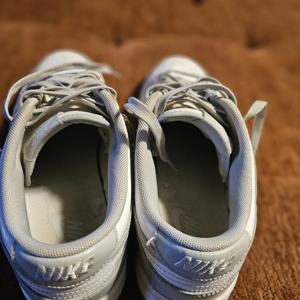 Nike Kids Sneakers - Gray and White - Picture 3 of 5